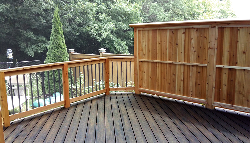 Cedar Railing & Composite Floor