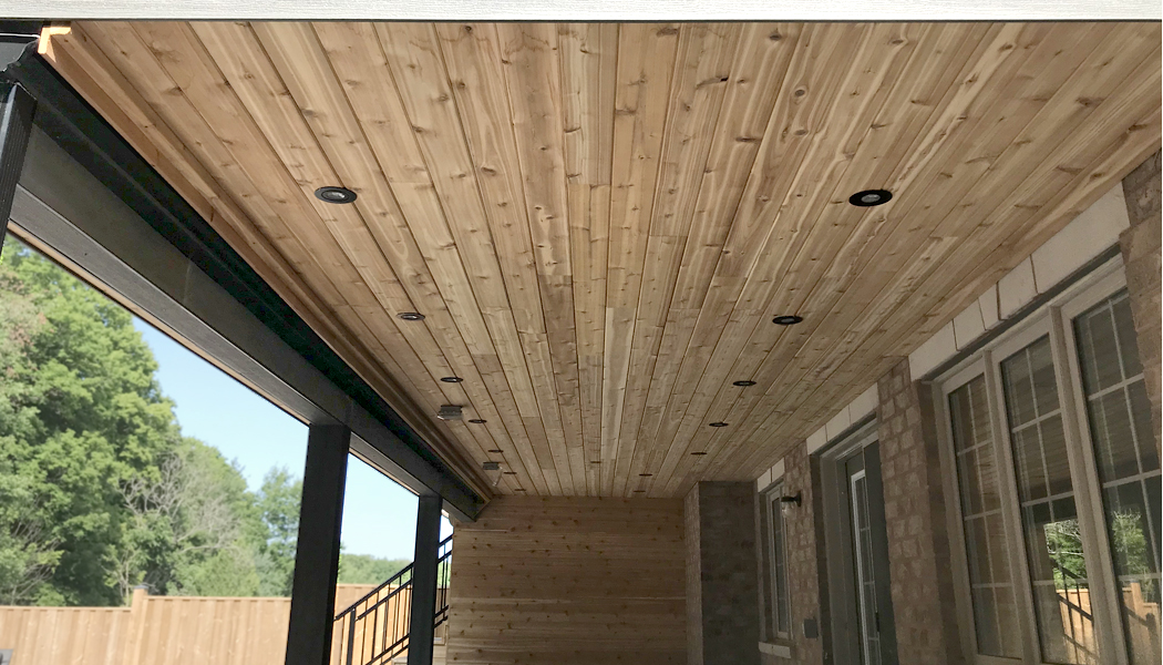 Aluminum+InvisiRail&reg; Composite Deck