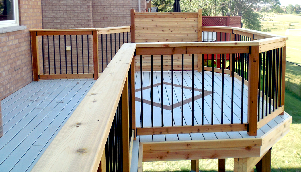 &reg;  Gossen Vinyl Decking